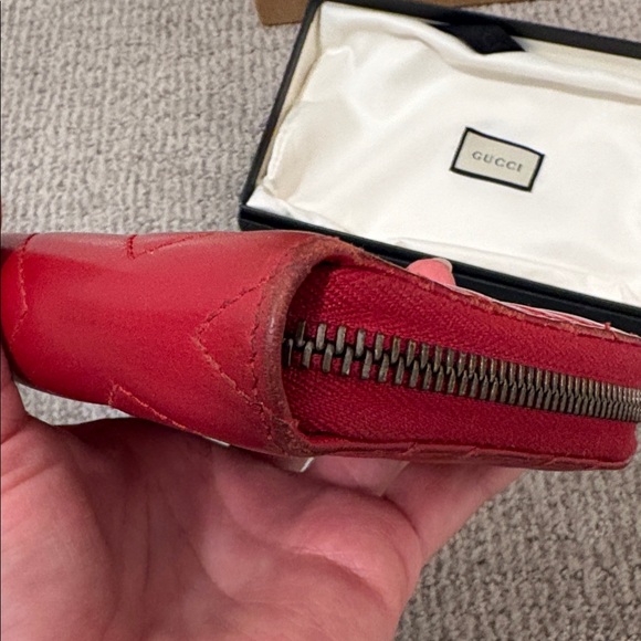 Gucci Red Quilted Leather Wallet - Picture 3 of 7